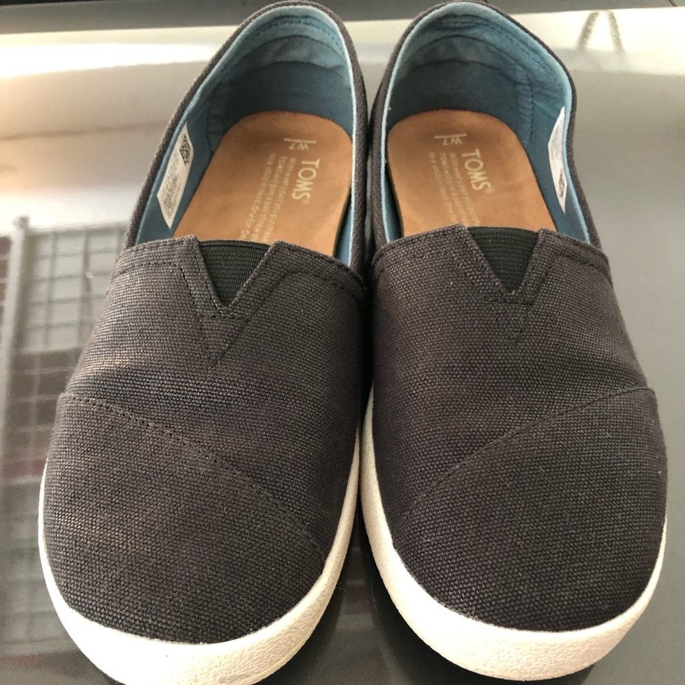 Toms women’s
